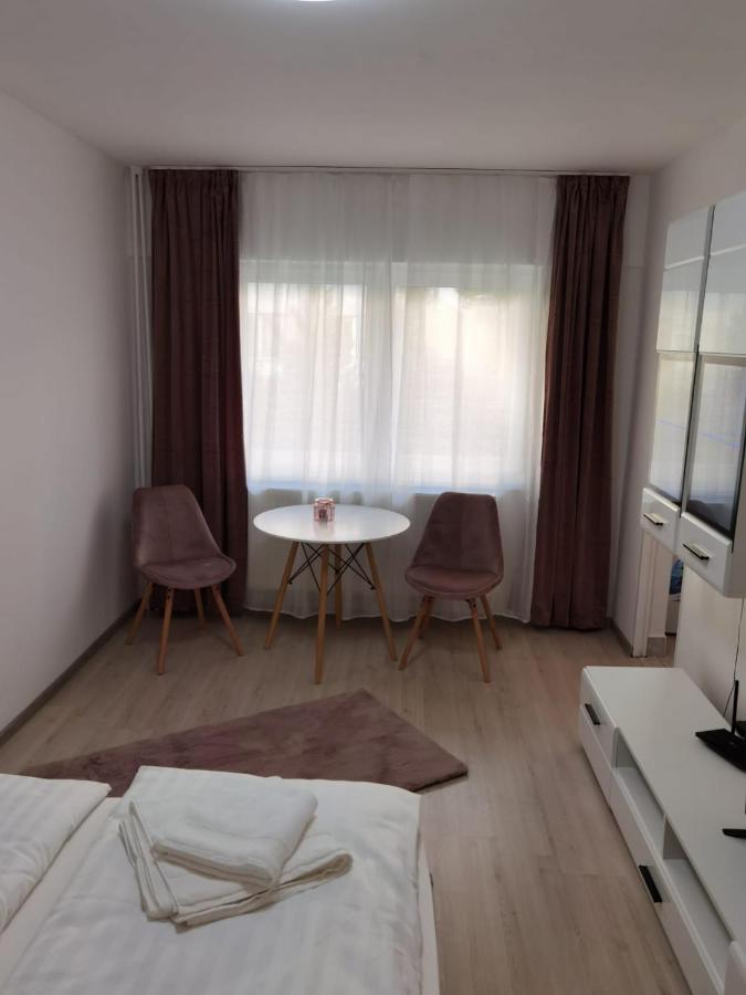 Focus Room 密古雷休治 外观 照片